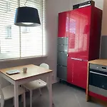 Kawalerka W Centrum Gdyni Z Osobna Kuchnia, 15 Min Spacerem Od Morza